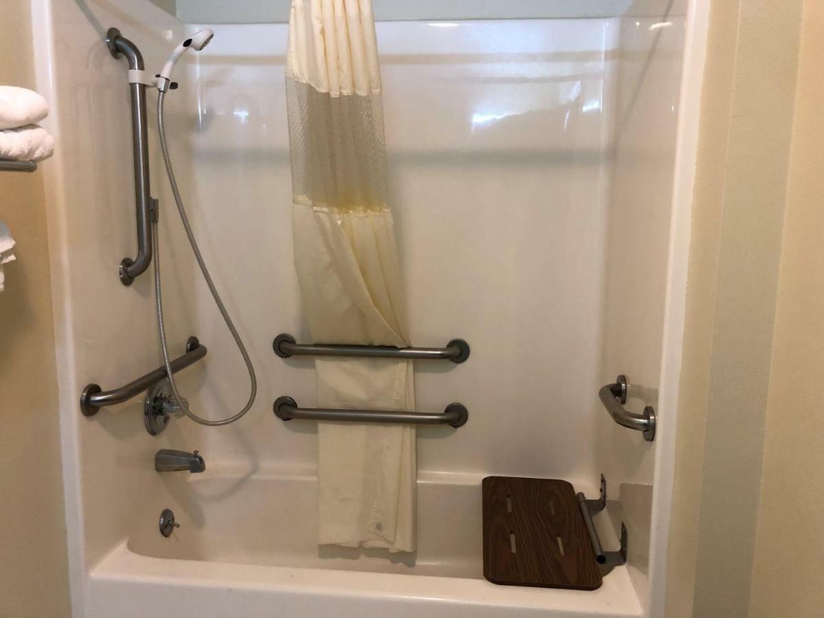 Boarders Inn & Suites By Cobblestone Hotels - Ashland City Экстерьер фото
